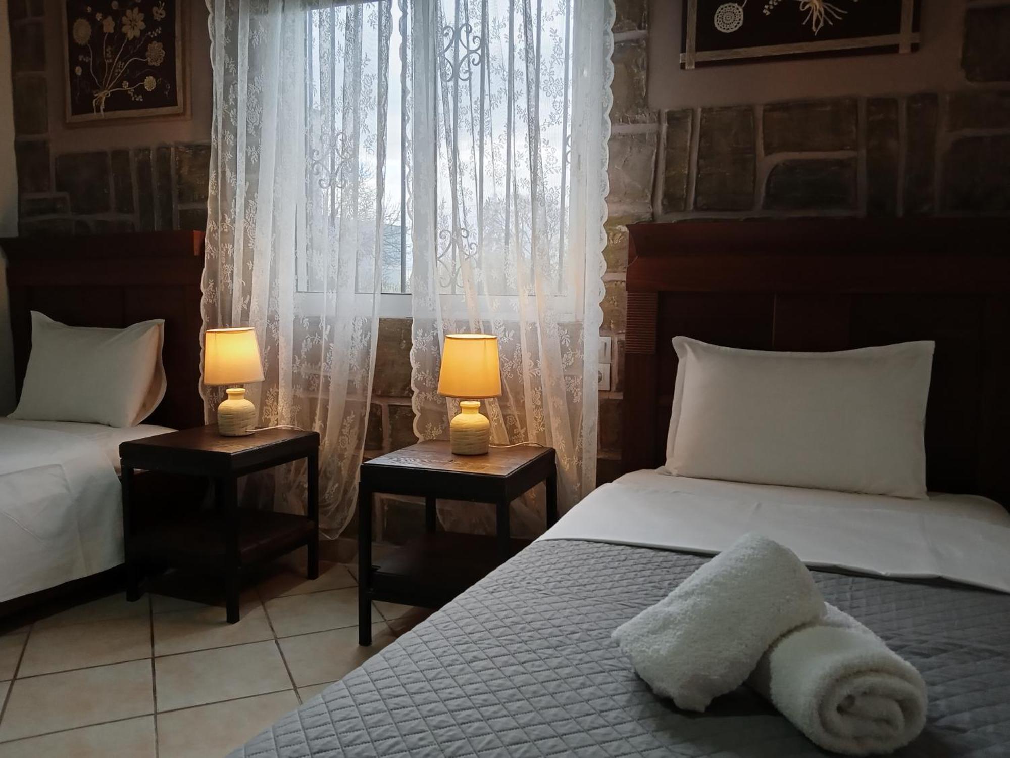 Elaias Gea -Kalampaka Apartment Ngoại thất bức ảnh