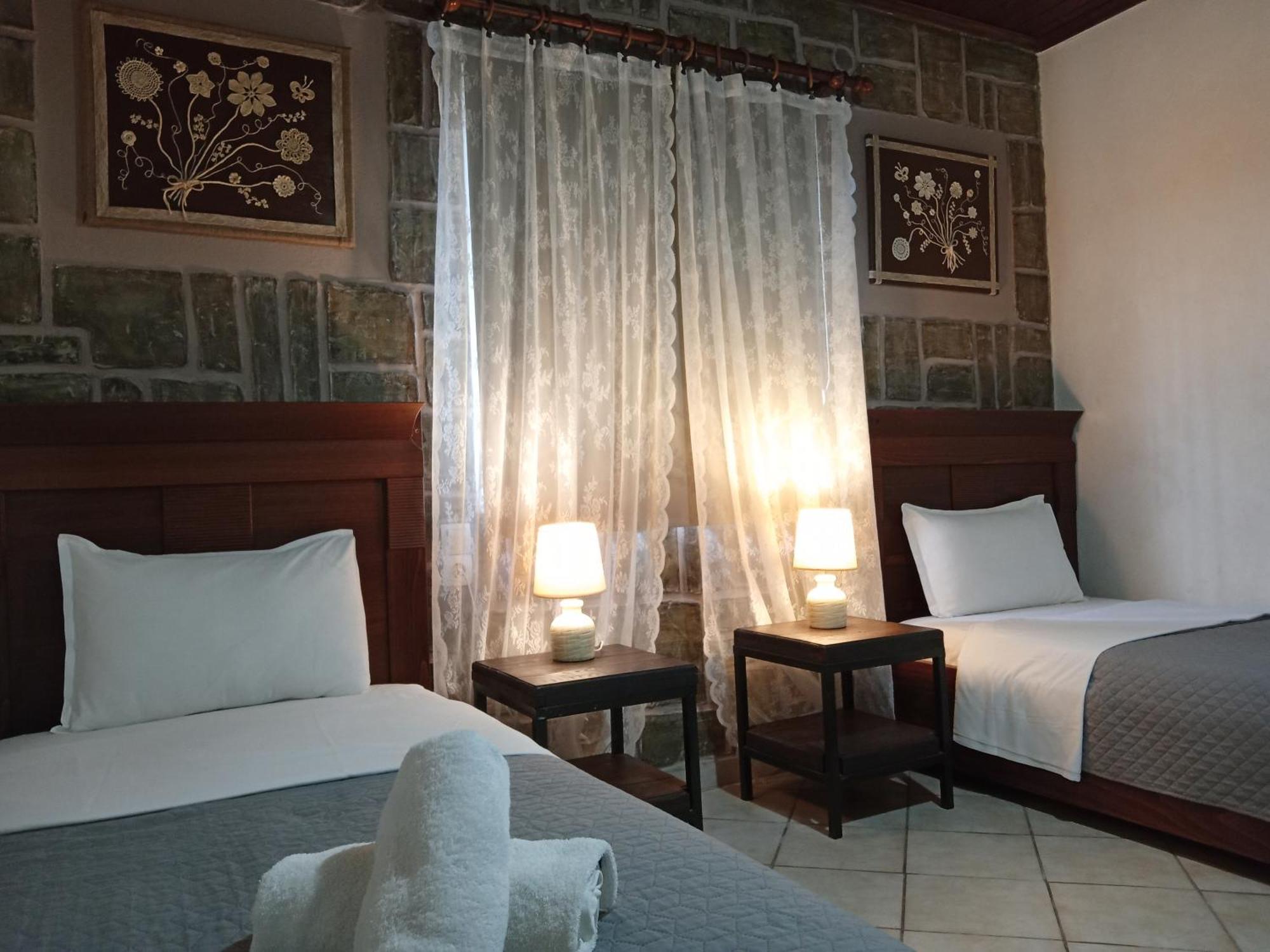 Elaias Gea -Kalampaka Apartment Ngoại thất bức ảnh